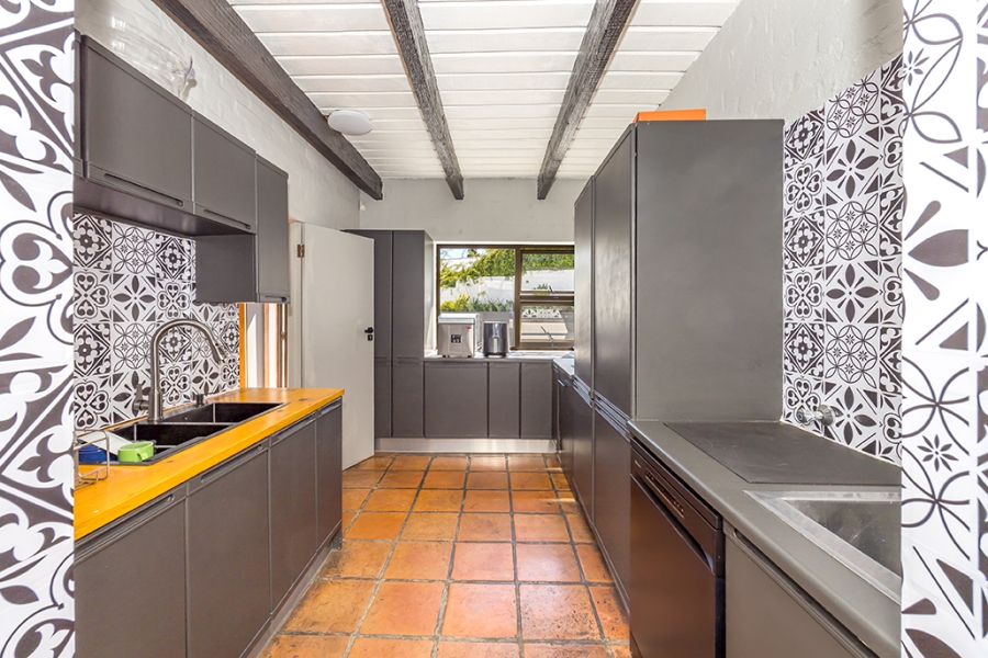 6 Bedroom Property for Sale in Brandwacht Western Cape